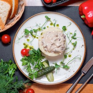 Бефстроганов из говяжьей вырезки с картофельным пюре