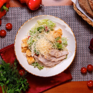 Салат «Цезарь» с куриной грудкой